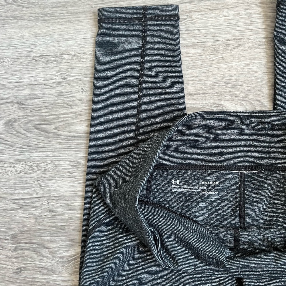 UA HEATGEAR fitted leggings